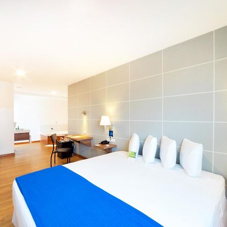 Hotel Lp Equipetrol Santa Cruz de La Sierra Zewnętrze zdjęcie